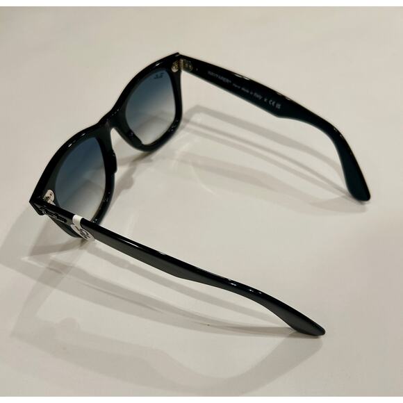 Ray-Ban Wayfarer Classic Sunglasses Blue Gradient Lenses Brand New - Picture 7 of 7